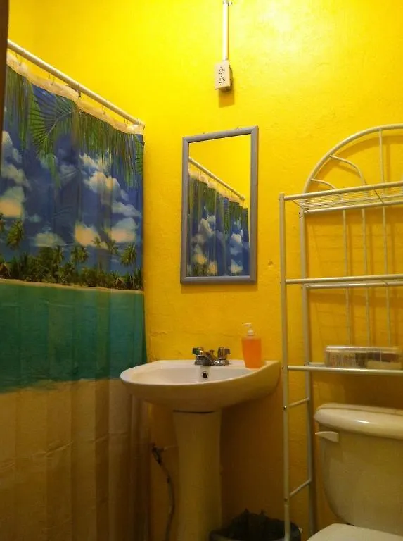 San Juan International Hostel Condado 2*, San Juan